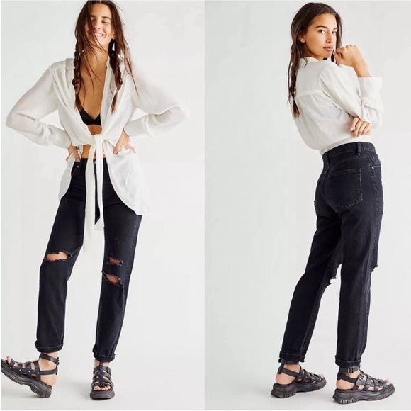 Free People We the Free Bren Relaxed High Rise Jeans Black Distressed Denim 30 - Picture 2 of 10